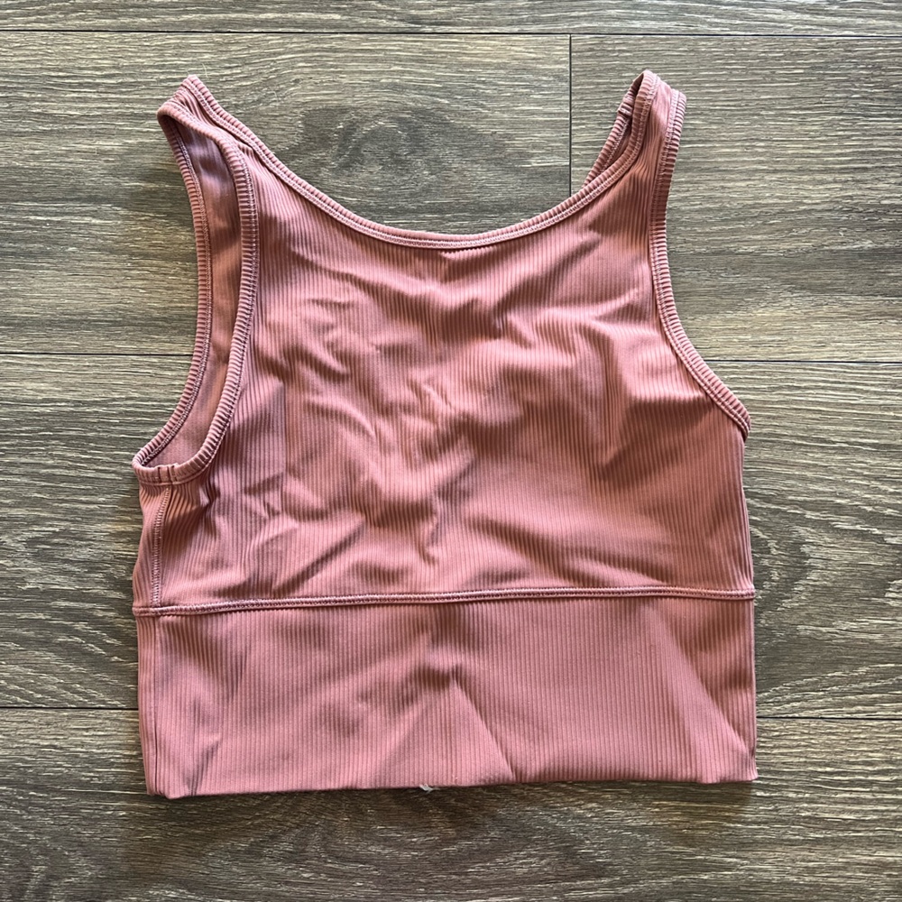 Lulu lemon power pivot tank